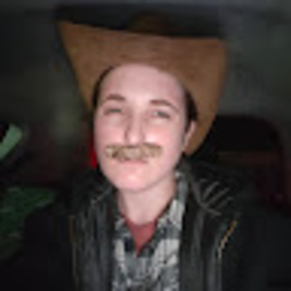 Meet your Posher, Heather - Picture 1 of 1